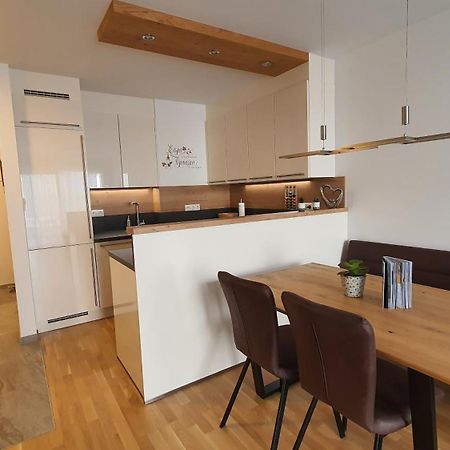 Luxurioeses Apartment Mit Garten & Terrasse In Der Naehe Vom See Im Schoenen Salzkammergut Gmunden Exterior foto