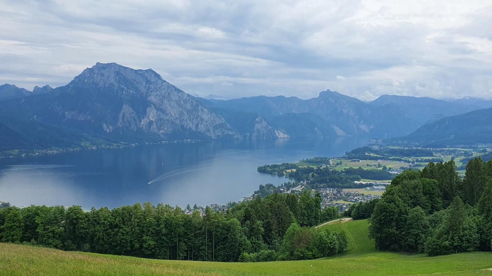 Luxurioeses Apartment Mit Garten & Terrasse In Der Naehe Vom See Im Schoenen Salzkammergut Gmunden Exterior foto
